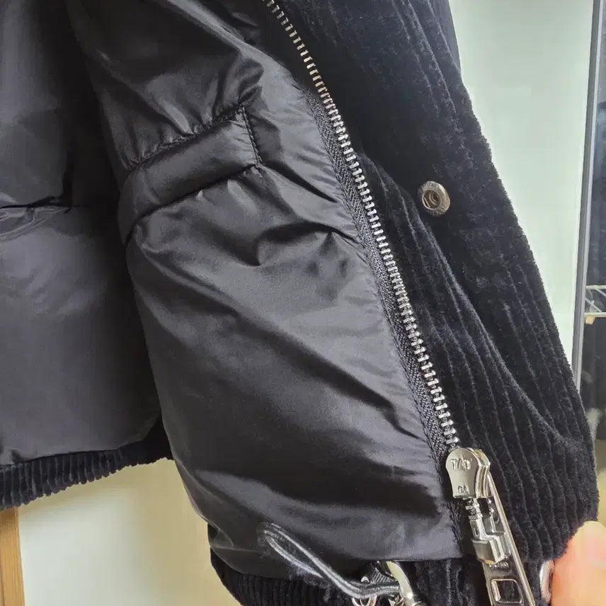 [BUNJANG] Prada Corduroy Padded Jacket / 24fw 프라다 코듀로이 남성 패딩