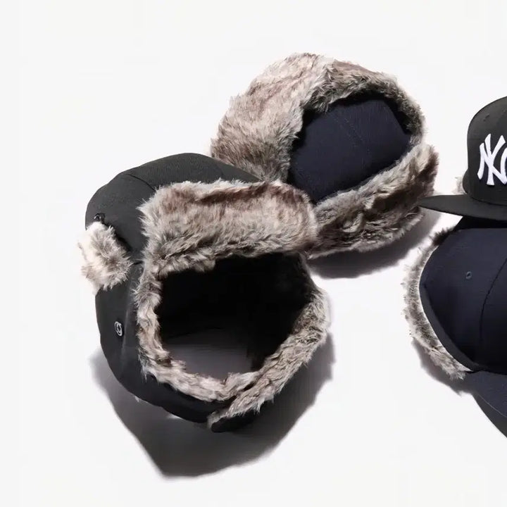 [BUNJANG] New Era Winter Trapper (Navy) / 뉴에라 겨울 트래퍼(네이비 색상)