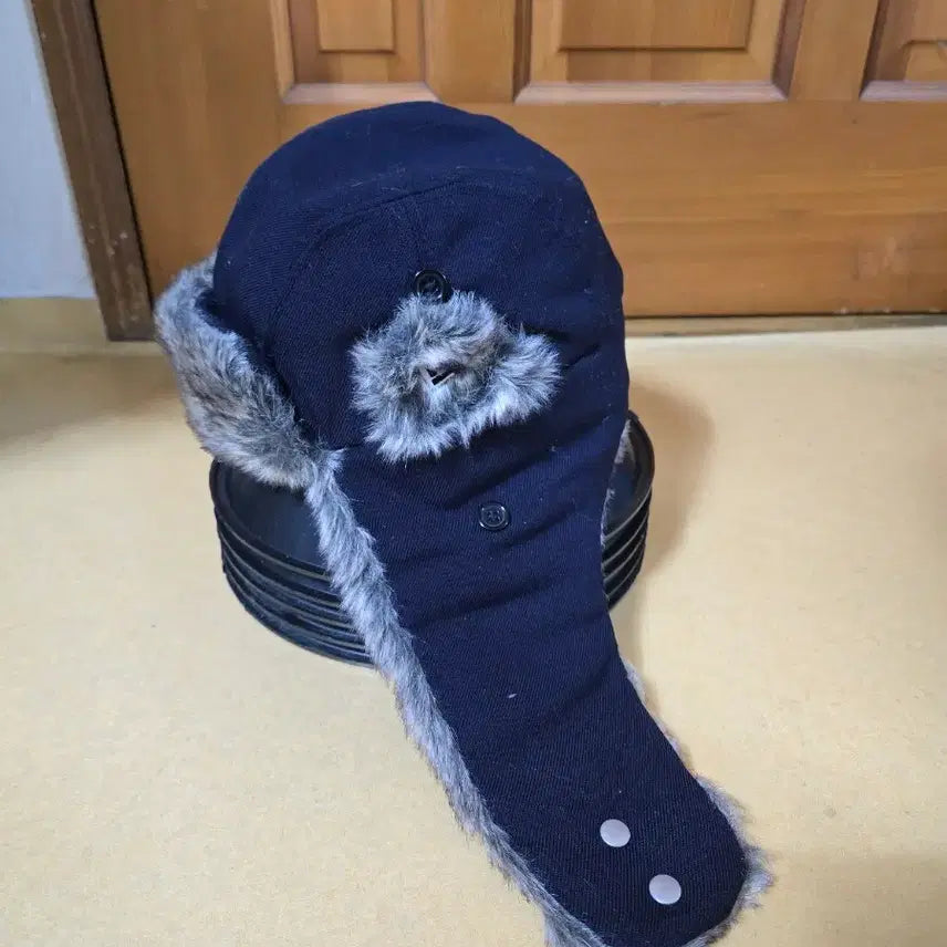 [BUNJANG] New Era Winter Trapper (Navy) / 뉴에라 겨울 트래퍼(네이비 색상)