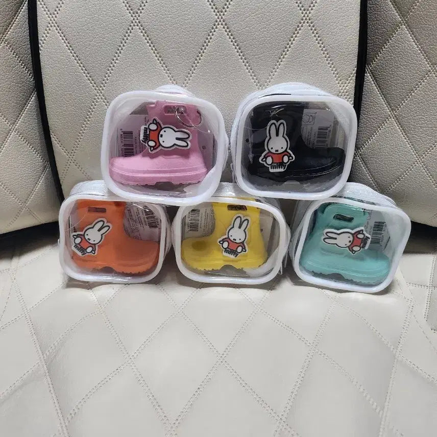 [BUNJANG] Miffy Rain Boots Keyring Set / 미피(정품)미니 레인부츠 키링 5종 세트 팝니다.