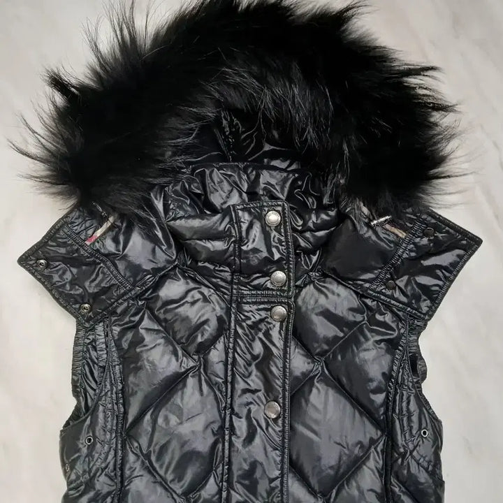 [BUNJANG] Burberry Women's Goose Down Fur Hooded Padded Jacket (Size S) / [파격가 좋습니다] 버버리 여성용 구스다운 퍼 후드패딩 S 사이즈