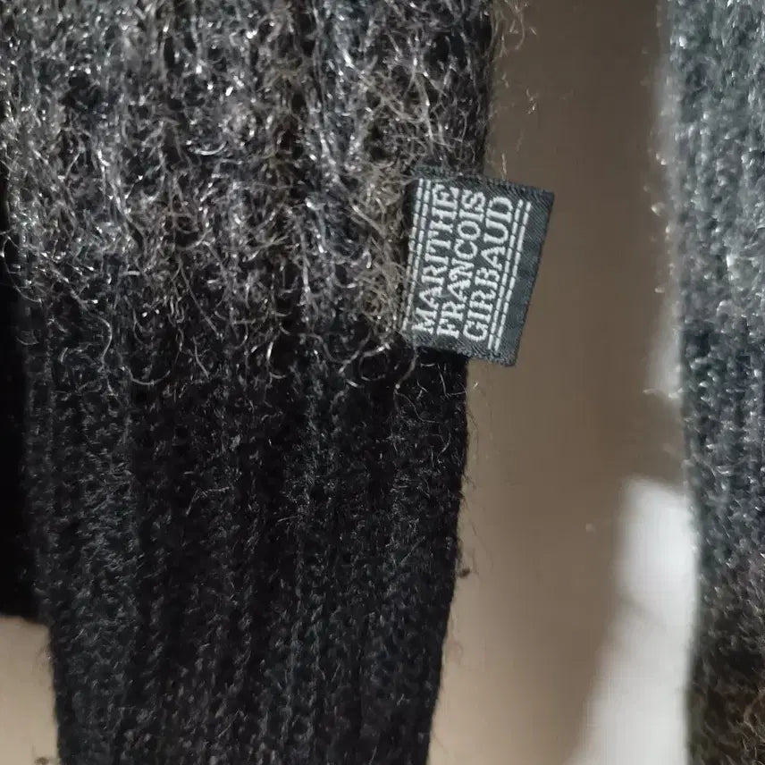 [BUNJANG] Marithe Francois Girbaud V-Neck Knit Sweater / 마리떼 프랑수와 저보 브이넥 니트/스웨터