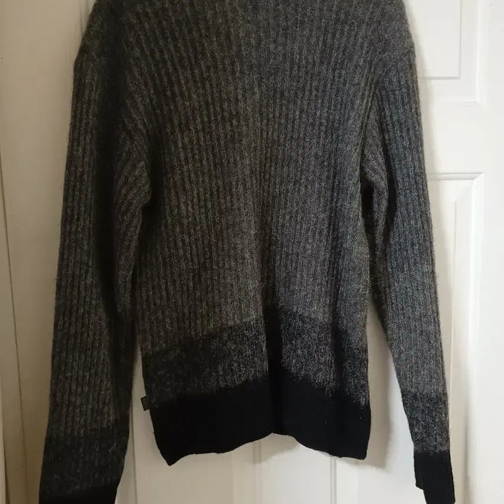 [BUNJANG] Marithe Francois Girbaud V-Neck Knit Sweater / 마리떼 프랑수와 저보 브이넥 니트/스웨터