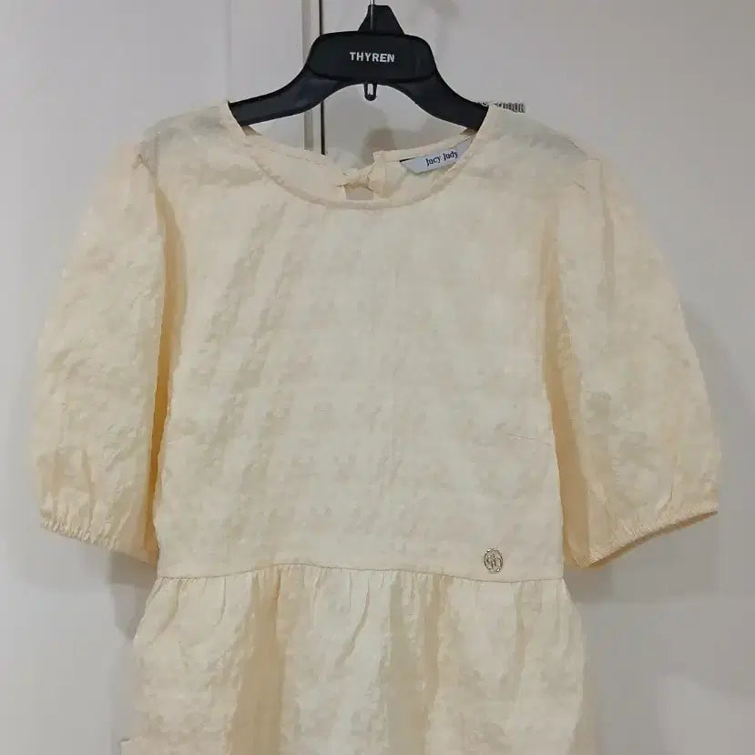 [SOLD OUT] 쥬시쥬디 링클퍼프블라우스(착불)