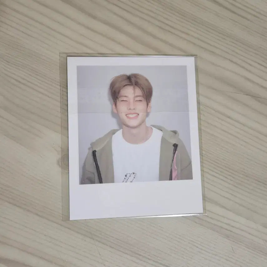 소희 시즌그린팅 시그 폴라 양도