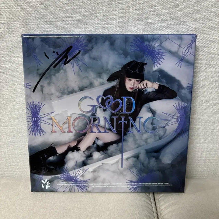 [BUNJANG] Yena Signed Album / 최예나 YENA 친필싸인앨범 (구성품O)