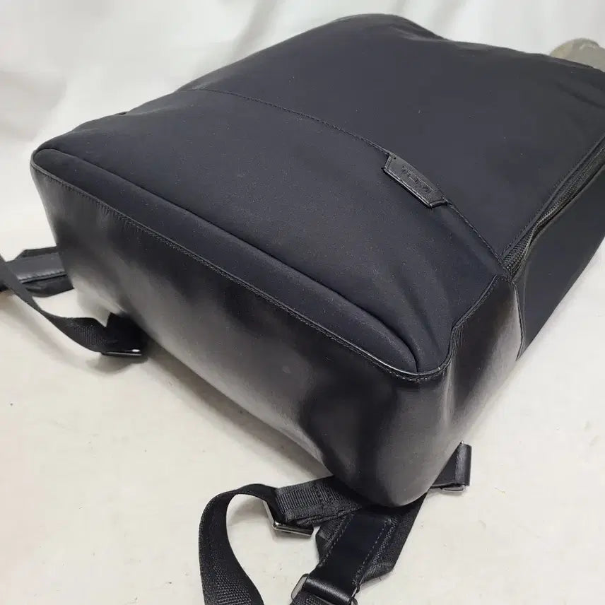 [BUNJANG] Tumi Harrison William Backpack / 투미 해리슨 윌리엄 백팩 새제품은98만원대