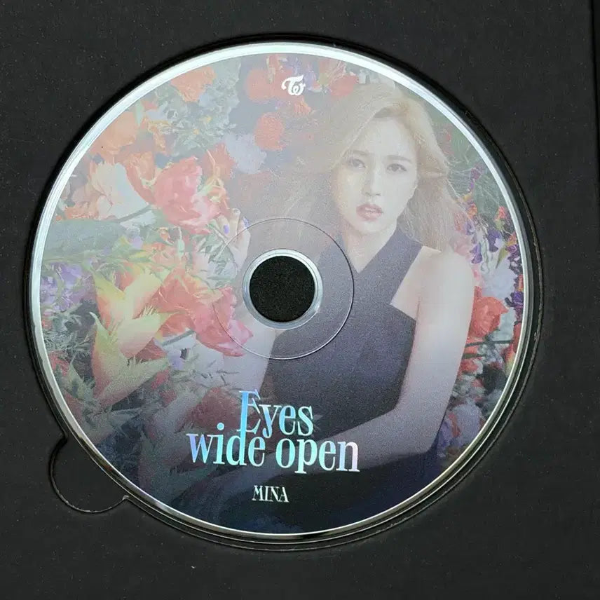 트와이스 싸인앨범 전원 친필싸인 나연 사나 쯔위 정규앨범