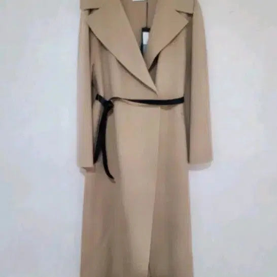 [BUNJANG] Misha Beige Long Coat with Black Leather Belt (Size 66) / 미샤  베이지색 롱 코트 블랙 가죽 벨트 66사이즈