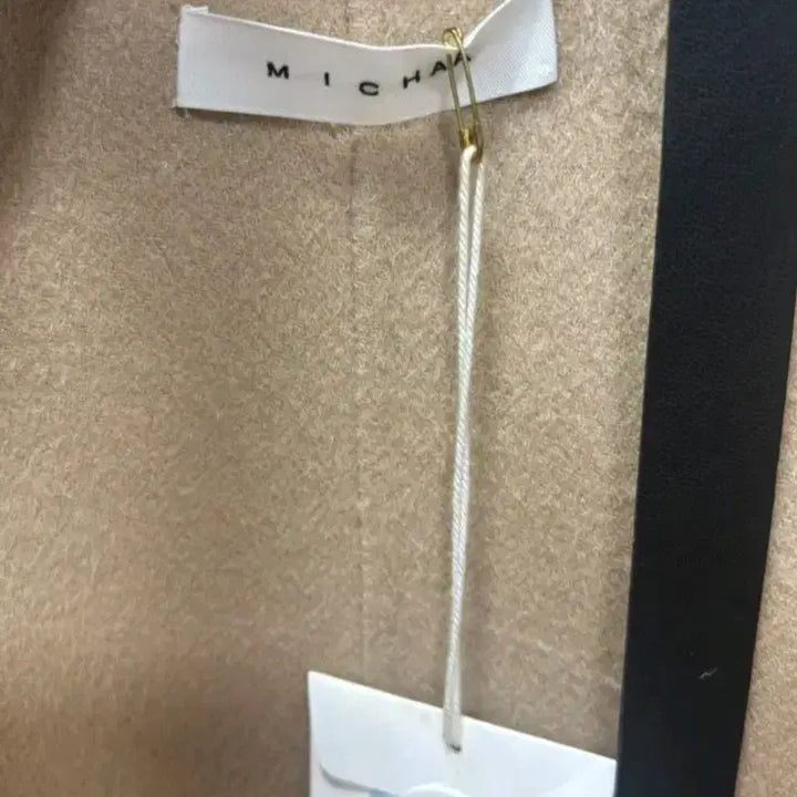 [BUNJANG] Misha Beige Long Coat with Black Leather Belt (Size 66) / 미샤  베이지색 롱 코트 블랙 가죽 벨트 66사이즈