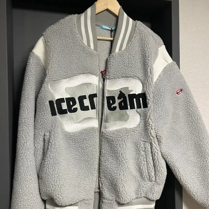 [BUNJANG] BBC Ice Cream Fleece Varsity Jacket Gray (M100-105) / Bbc 아이스크림 플리스 바시티 자켓 그레이(m100-105)