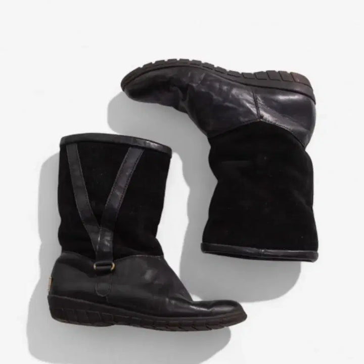 [BUNJANG] Clarks Black Midi Leather Boots / 클락스 블랙 미디 가죽부츠