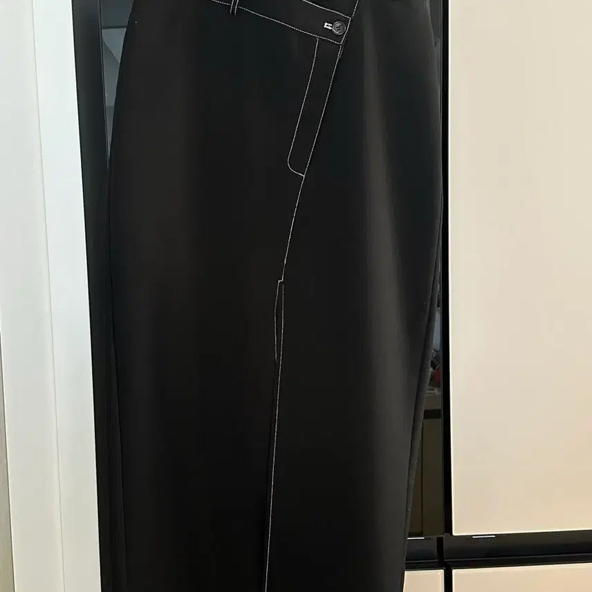 [BUNJANG] The More Lowbun Stitch Long Skirt Black / 더무이 로우번 스티치 롱스커트 블랙 *