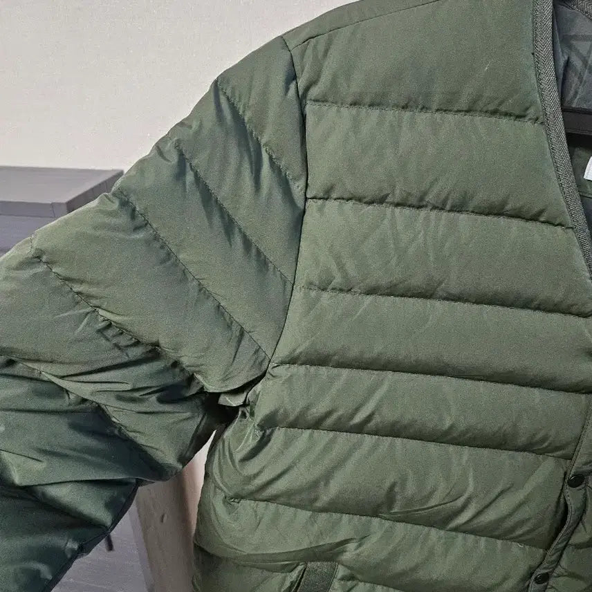 [BUNJANG] Calvin Klein Men's Padded Jacket (L Size) / 캘빈클라인 남성패딩.L사이즈(상태최상)