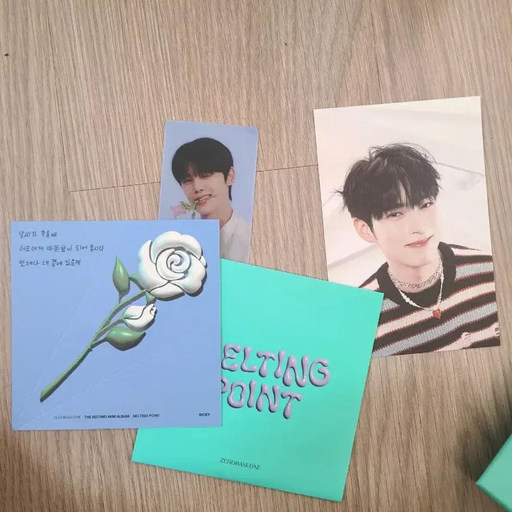 제로베이스원 Melting Point 앨범