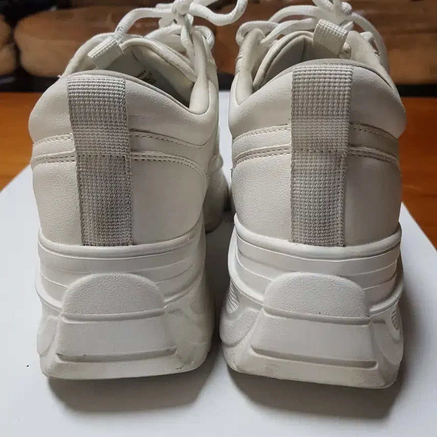 [BUNJANG] Zara Platform Volume White Sneakers / ZARA 자라 플랫폼 볼륨 화이트 스니커즈