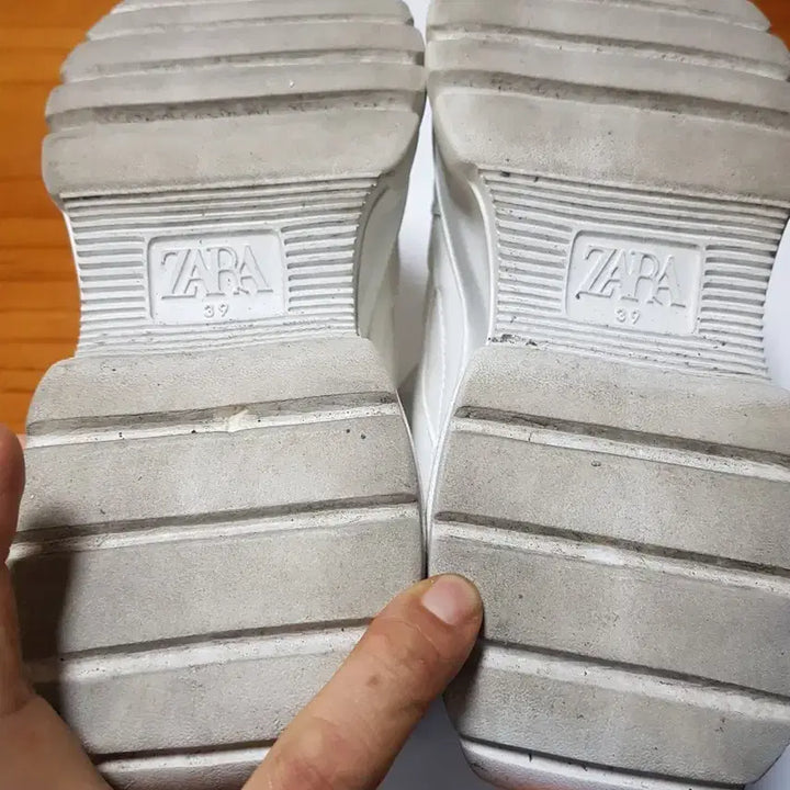 [BUNJANG] Zara Platform Volume White Sneakers / ZARA 자라 플랫폼 볼륨 화이트 스니커즈