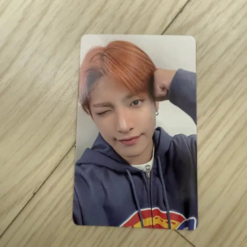 에이티즈 7주년 팝업 8ROOM 포카