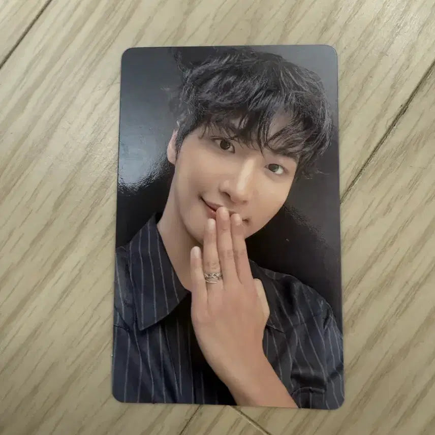 ATEEZ 에이티즈 8ROOM 7주년 팝업 트레카 성화