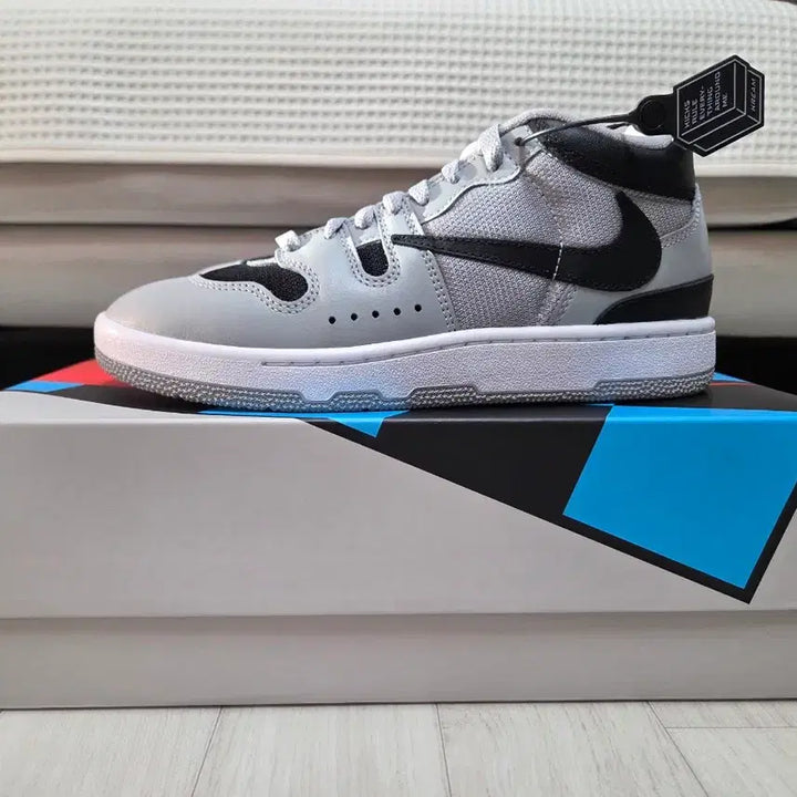 [BUNJANG] Travis Scott McAttack SP Light Smoke Grey [250, Sealed] / 트래비스 스캇 맥어택 SP 라이트 스모크 그레이 [250, 새상품]