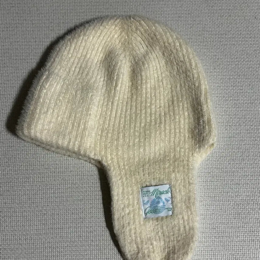 [BUNJANG] Gocori Knit Trooper Hat Ivory / 고코리 니트 트루퍼 햇 아이보리