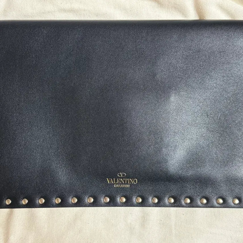 [BUNJANG] Valentino Rockstud Clutch / 발렌티노 락스터드 클러치
