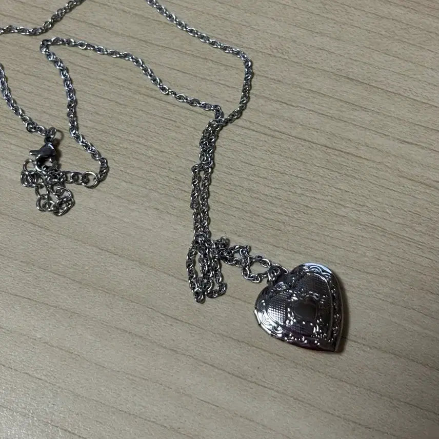 급처)몬스타엑스 채형원 몬엑 하트 펜던트 사진 목걸이 양도 비공굿