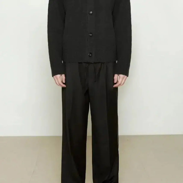 [BUNJANG] Meme Wardrobe Boucle Leather Patch Cardigan / 밈더워드로브 부클 레더패치 가디건