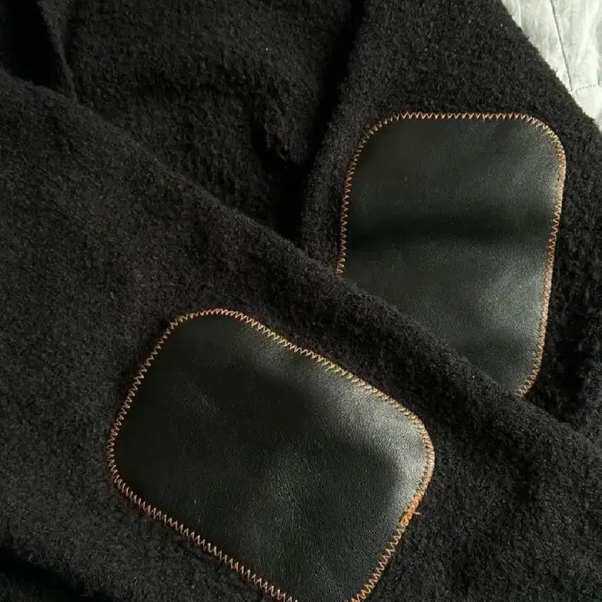 [BUNJANG] Meme Wardrobe Boucle Leather Patch Cardigan / 밈더워드로브 부클 레더패치 가디건