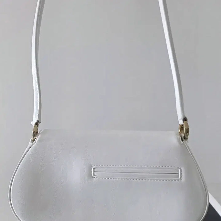 [BUNJANG] Stand Oil Clam Bag Shoulder Bag / 스탠드오일 클램백 (숄더백)