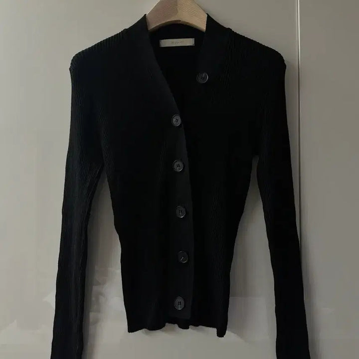 [BUNJANG] Mega Jay Cardigan / 메그제이 가디건