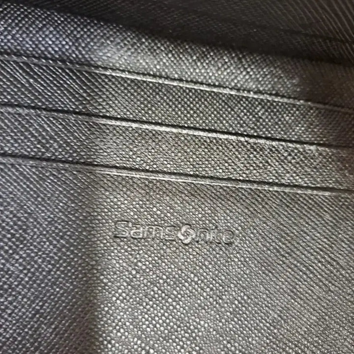 [BUNJANG] Samsonite Lumir Money Clip Card Wallet / 샘소나이트 쌤소나이트 명함카드지갑 머니클립 반지갑 쎔소쎔소 블랙레드 루미