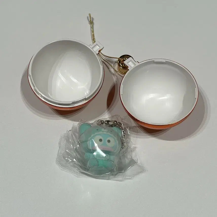 [SOLD OUT] 산리오 라떼쿠마 오너먼트 플로키 키링 한교동