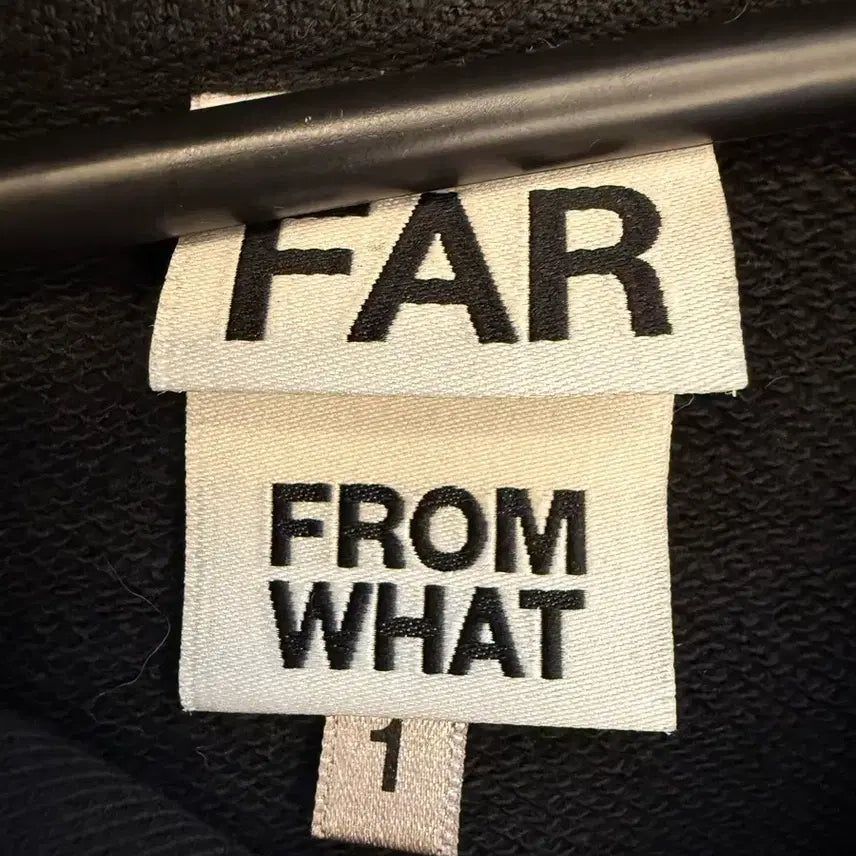 [BUNJANG] Fromis_9 Archive Wave Logo Hoodie Black / [1] 파프롬왓 파아카이브 파 웨이브 로고 후드 블랙