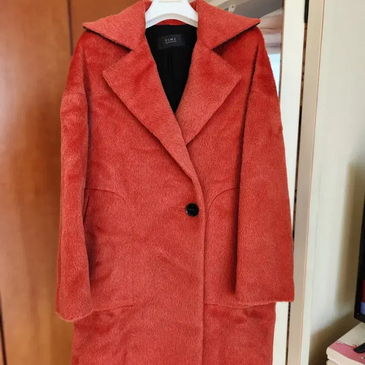 [BUNJANG] Could you please confirm the Group Name and Member Name? The input isn’t clear on the group/member details. / 타임 여성   라마 코트