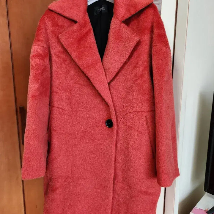 [BUNJANG] Could you please confirm the Group Name and Member Name? The input isn’t clear on the group/member details. / 타임 여성   라마 코트