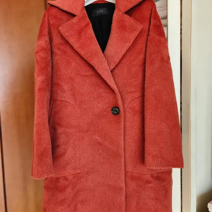 [BUNJANG] Could you please confirm the Group Name and Member Name? The input isn’t clear on the group/member details. / 타임 여성   라마 코트