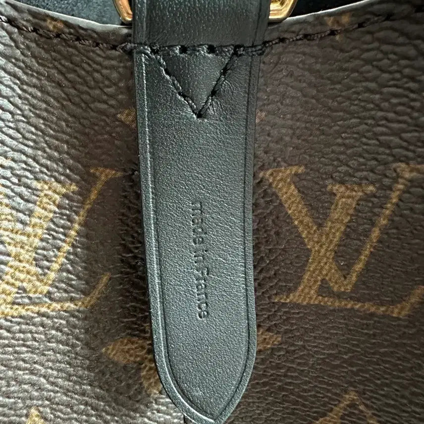 [SOLD OUT] 루이비통 네오노에 MM 블랙