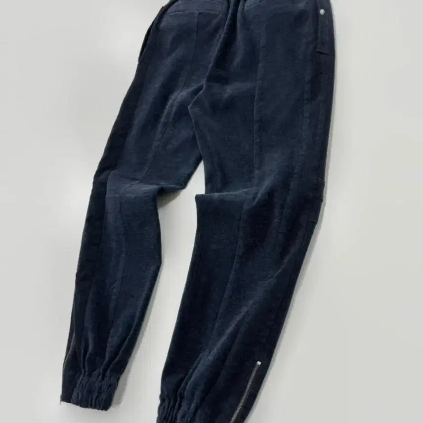 [BUNJANG] Vneckluv Jogger Pants (Navy, Size M) / 브이넥러브(Vneckluv) 하의-조거팬츠