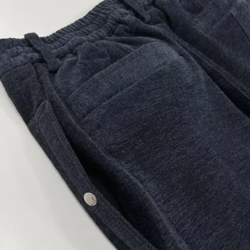 [BUNJANG] Vneckluv Jogger Pants (Navy, Size M) / 브이넥러브(Vneckluv) 하의-조거팬츠