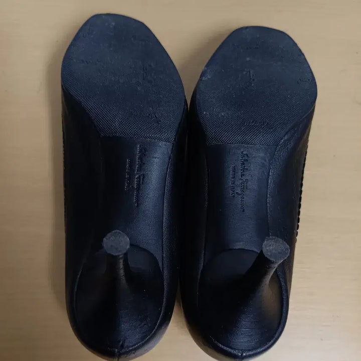 [BUNJANG] Ferragamo Leather Shoes Size 230 / 페라가모 가죽 구두 정품 사이즈 230