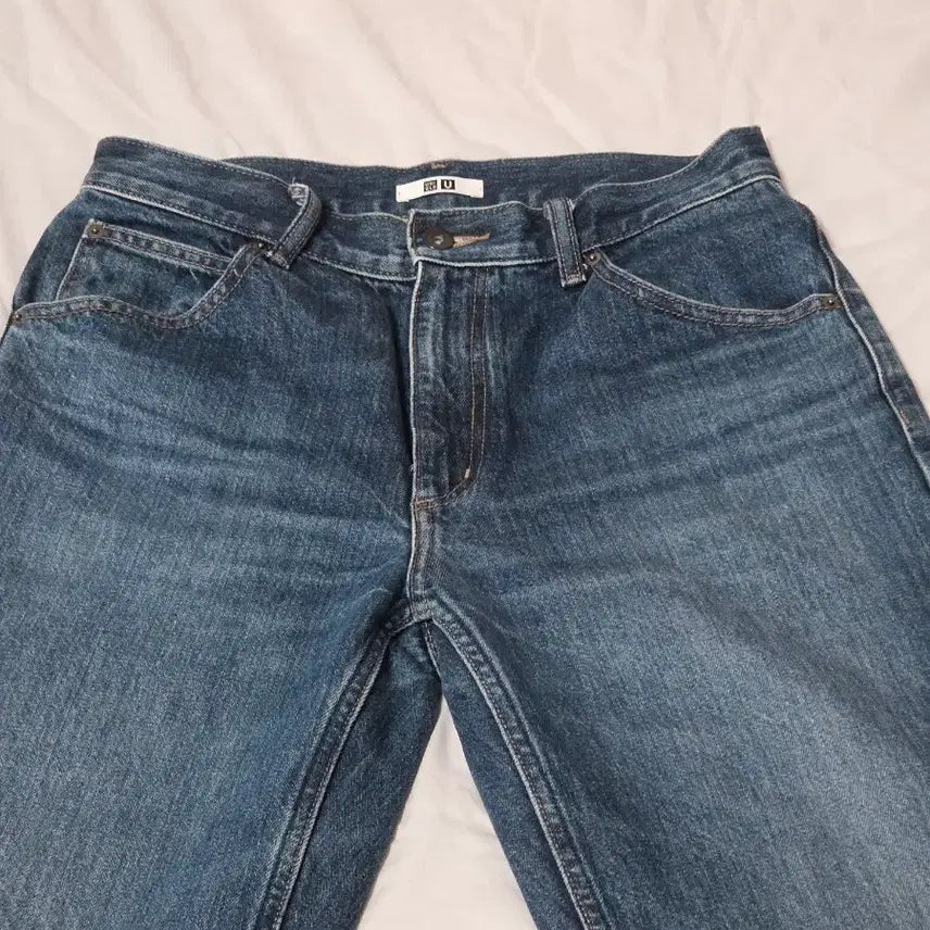 [BUNJANG] U Regular Fit Straight High-Rise Jeans (Size 27) / U 레귤러피트 스트레이트 하이라이즈진 27사이즈