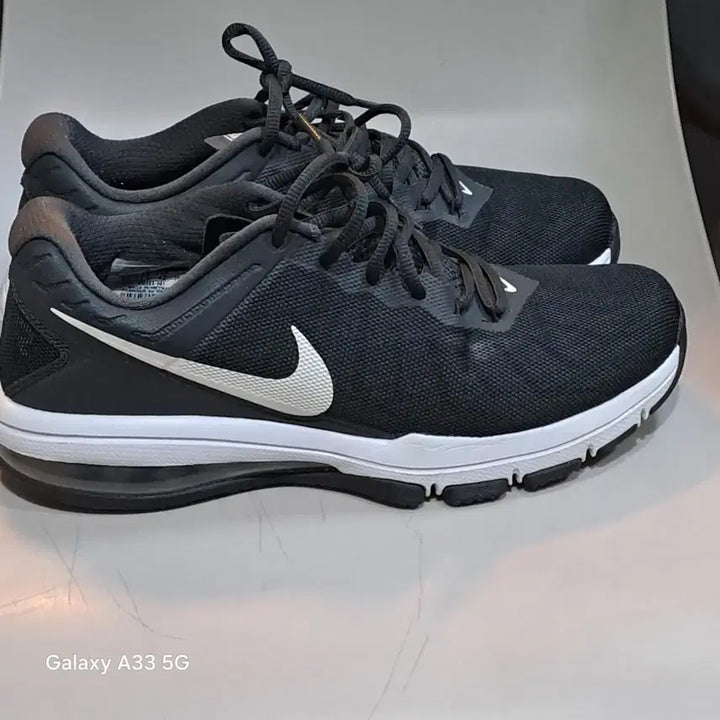 [BUNJANG] Nike Training Shoes Black/White 265mm / 나이키 트레이닝화 블랙/화이트 운동화  265mm