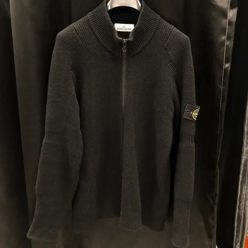 [BUNJANG] Stone Island Black Knit Zip-Up / 스톤아일랜드 블랙 니트 집업