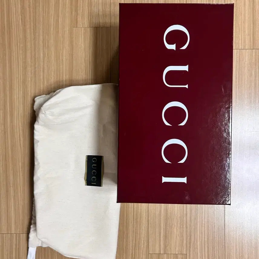 [BUNJANG] Gucci Box + Dust Bag Set / 구찌 신발 박스 + 더스트백 세트