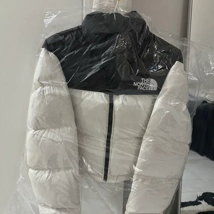[SOLD OUT] 노스페이스 눕시 숏패딩 가데니아 화이트 S