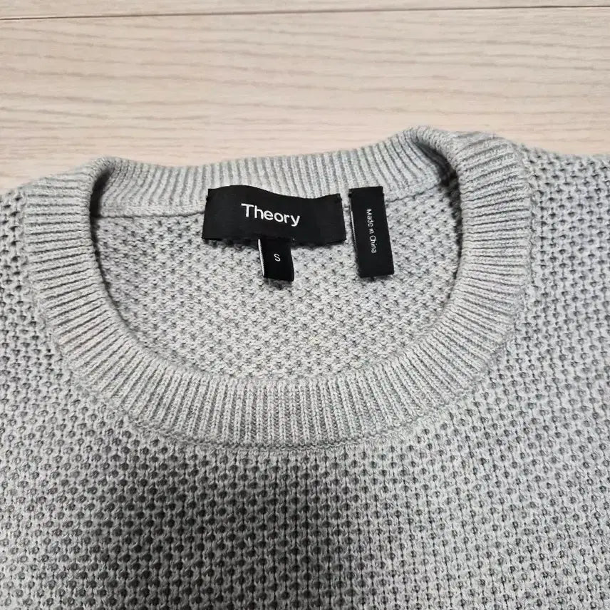 [SOLD OUT] Theory 띠어리 그레이 니트 스웨터 s