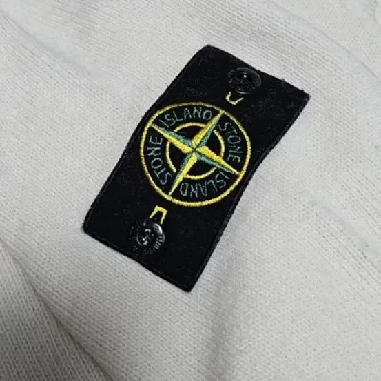 [BUNJANG] Stone Island V-Neck Knit Sweater (Ivory, XL, Sealed) / 스톤아일랜드 브이넥 니트 아이보리 XL 새상품