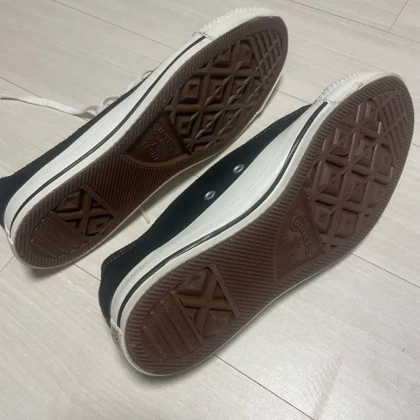[BUNJANG] Converse 90s Black Suede Sneakers (US Made) / 90s 컨버스 255 블랙 스웨이드 made in usa