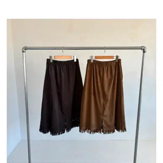 [BUNJANG] Suede Tassel Punching Skirt Brown / 아가베 스웨이드 수술 펀칭 스커트 브라운